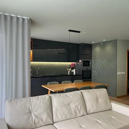 Casa De Lencastre, Refugio Elegante Entre Tradicao E Modernidade Daire