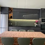 Casa De Lencastre, Refugio Elegante Entre Tradicao E Modernidade