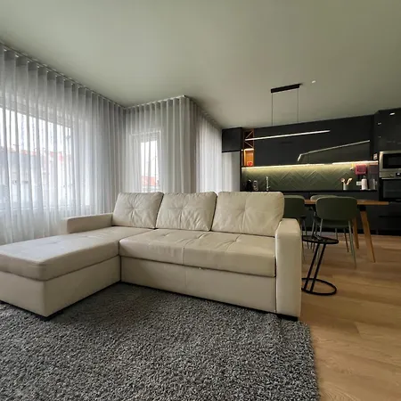 Casa De Lencastre, Refugio Elegante Entre Tradicao E Modernidade