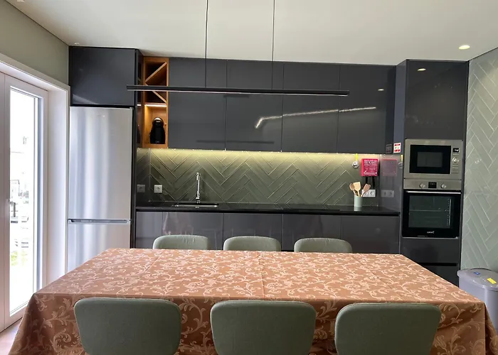 Casa De Lencastre, Refúgio Elegante Entre Tradição E Modernidade