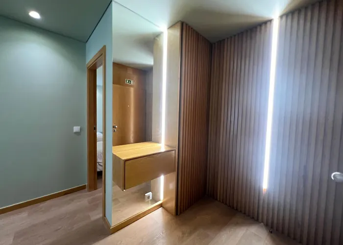 Casa De Lencastre, Refugio Elegante Entre Tradicao E Modernidade *