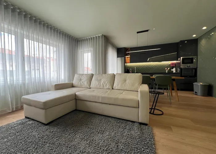 Casa De Lencastre, Refugio Elegante Entre Tradicao E Modernidade